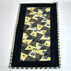 Twister Shuffle tablerunner pattern